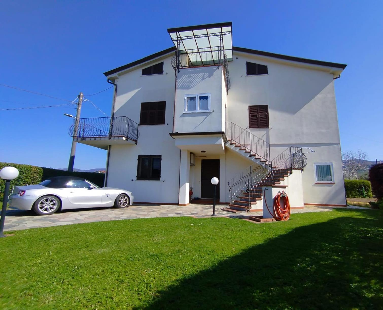 Ca' Fra E Oly Apartment Castelnuovo Magra Exterior foto