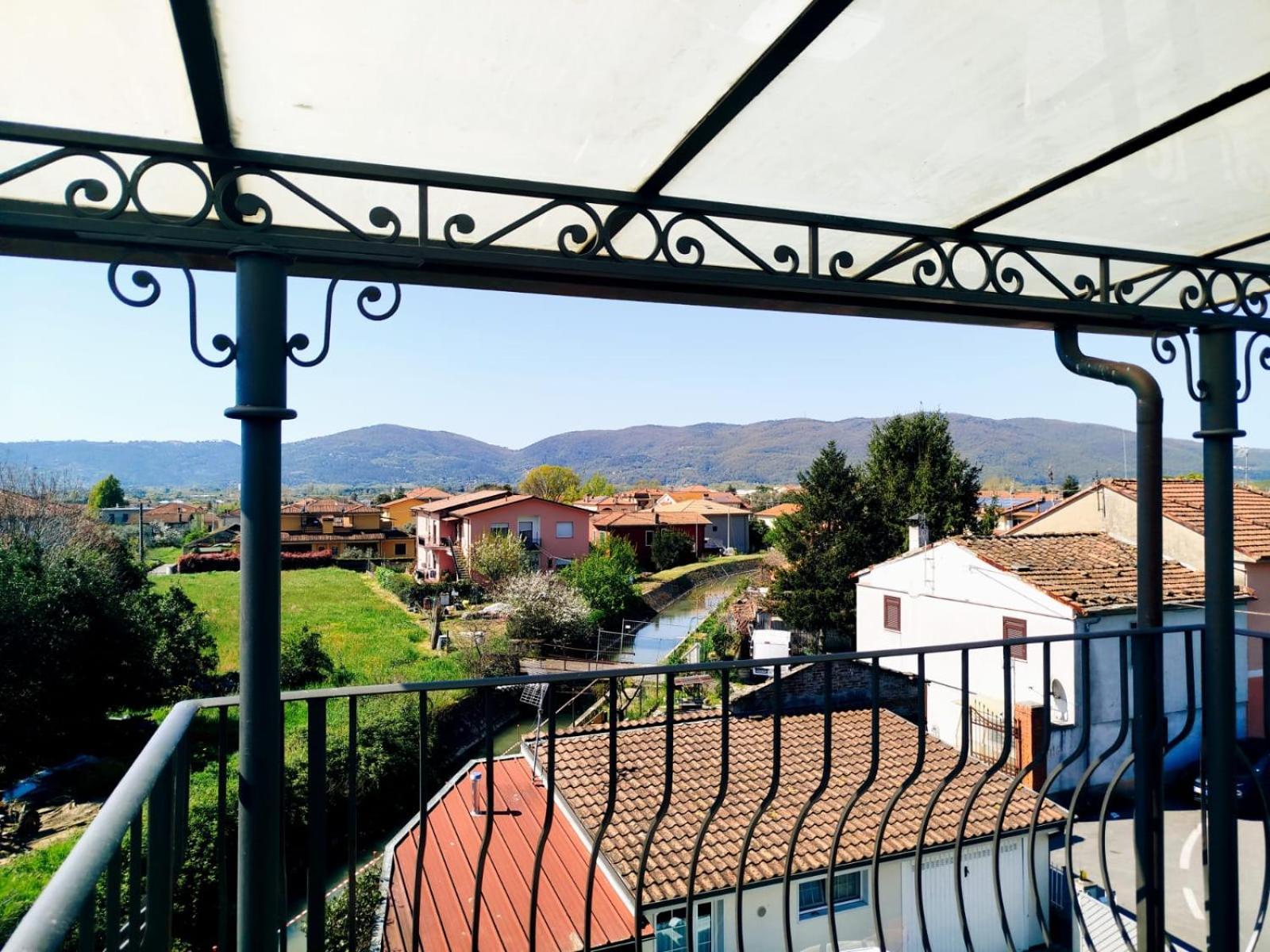 Ca' Fra E Oly Apartment Castelnuovo Magra Exterior foto